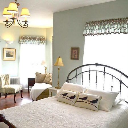 The Bell House Inn Glens Falls Exteriör bild